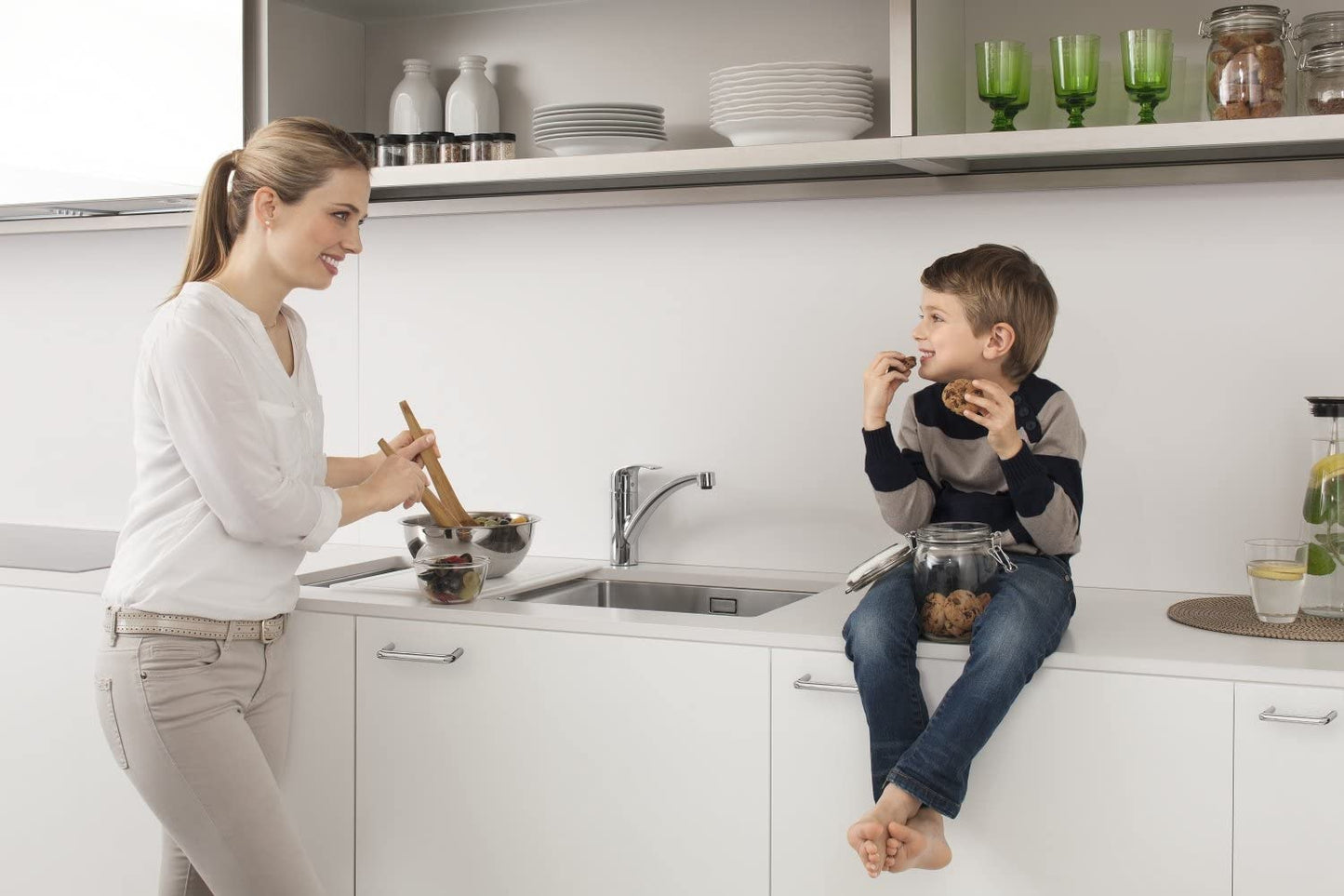 GROHE Eurosmart Kitchen Tap (140 Degree Swivel Range, Ecojoy, Starlight and Separate Internal Waterways)