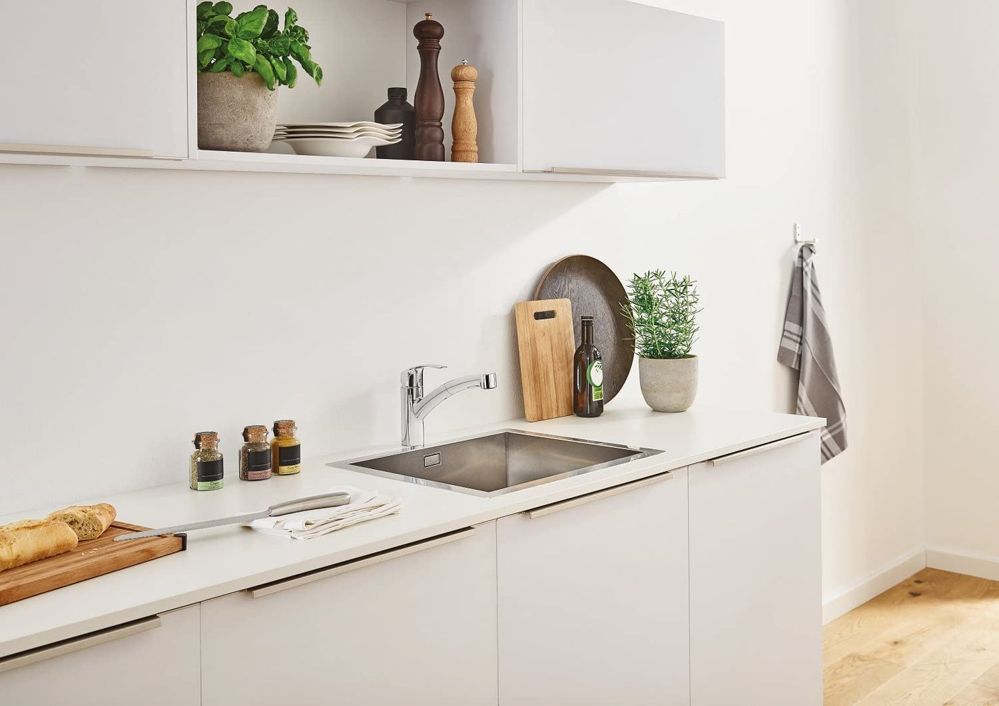 GROHE 30305000 Eurosmart Pull-Out Single-Lever Kitchen Tap
